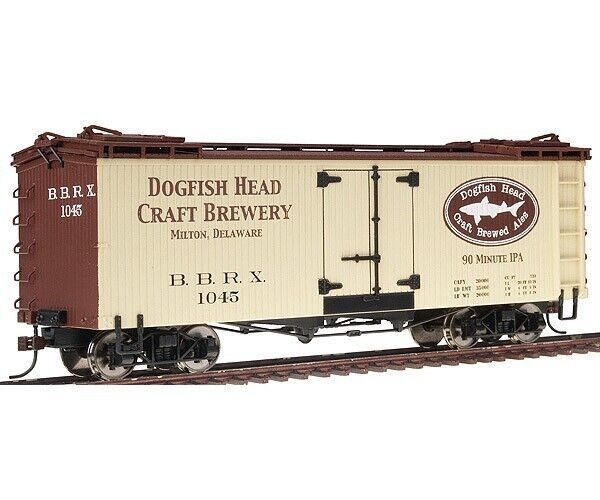 Bachmann 27479 On30 DogFish Head IPA Billboard Reefer #1045