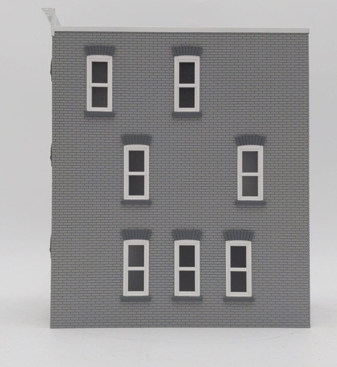 MTH 30-9078 O 3-Story Town House - Gray w/ White Trim