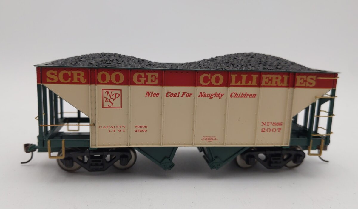 Bachmann 27940 On30 Christmas 2-Bay Steel Hopper