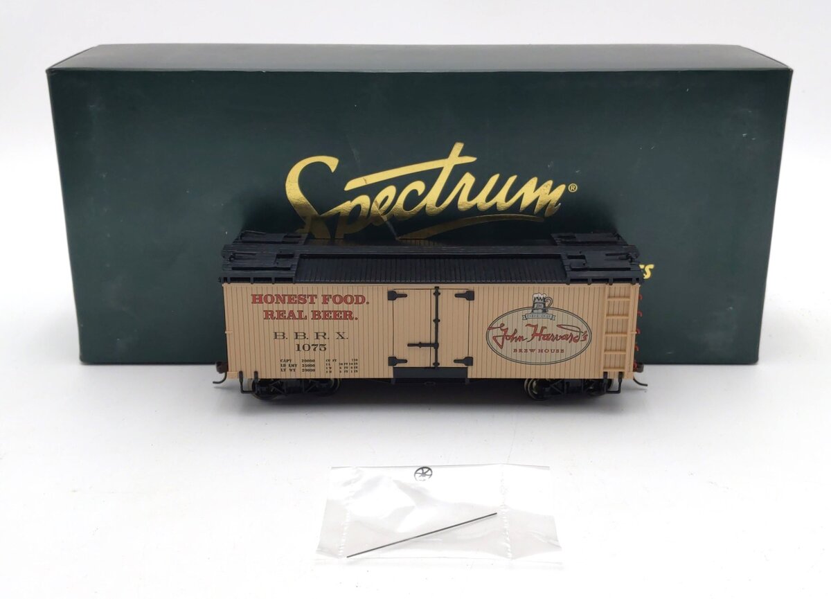 Bachmann 27467 On30 John Harvard's Brewhouse Billboard Reefer #1075