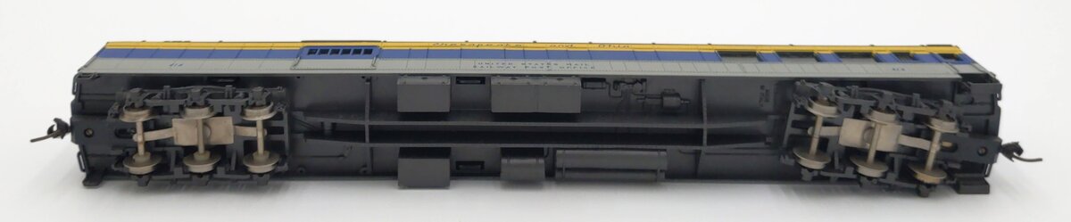 AHM 6203-C HO Scale Chesapeake & Ohio Combine Passenger Car #414 LN/Box