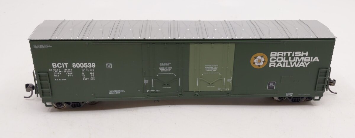 Atlas 20000106 HO BC Rail 53' DPD Boxcar #800539