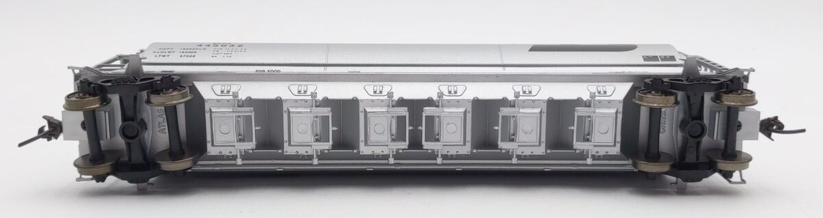Atlas 1951-5 HO Burlington Northern ACF 6 Bay Cylindrical Hopper #445032 LN/Box