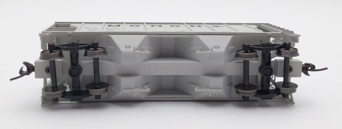 Atlas 20002388 HO NAHX Monon PS-2 Covered Hopper Car #30629