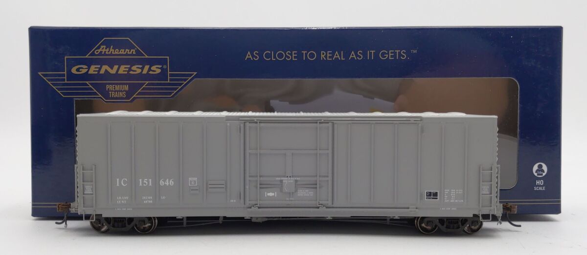 Athearn G26662 HO Illinois Central 50' PC&F Box with 10'6