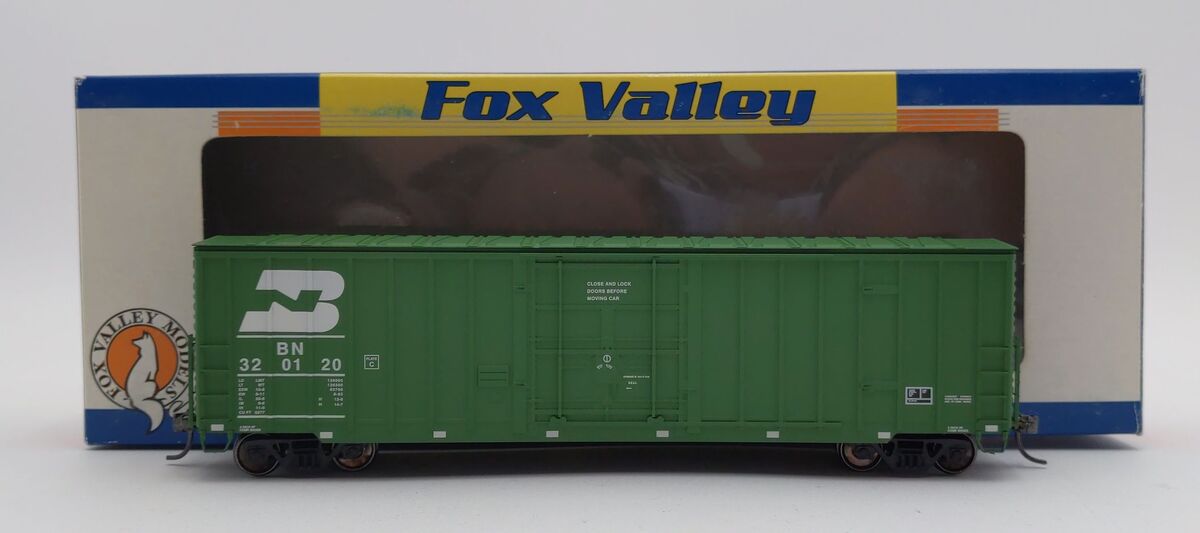 Fox Valley Models 30219 HO Scale Burlington Northern 7 Post Box Car #320120