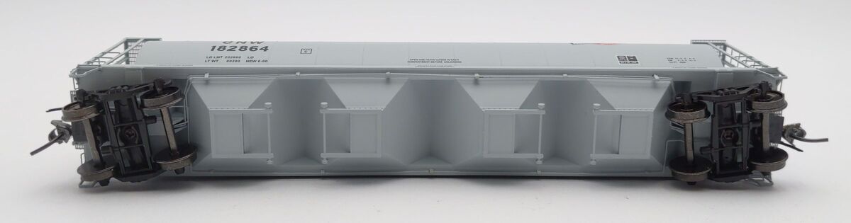 InterMountain 45123-01 HO C&NW Cylindrical Covered Hopper 182825