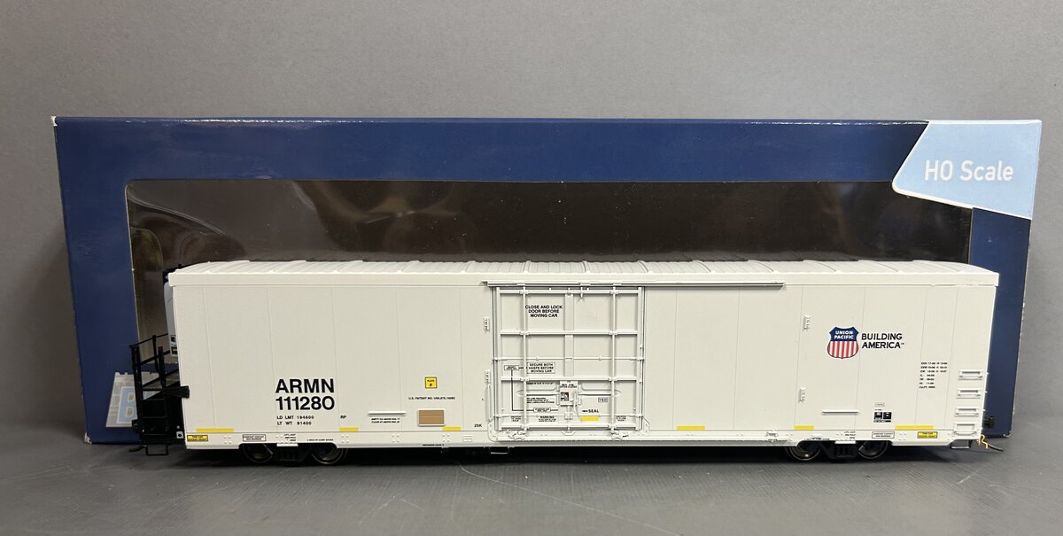 BLMA Models 52037 Union Pacific Trinity 64' Reefer #111280