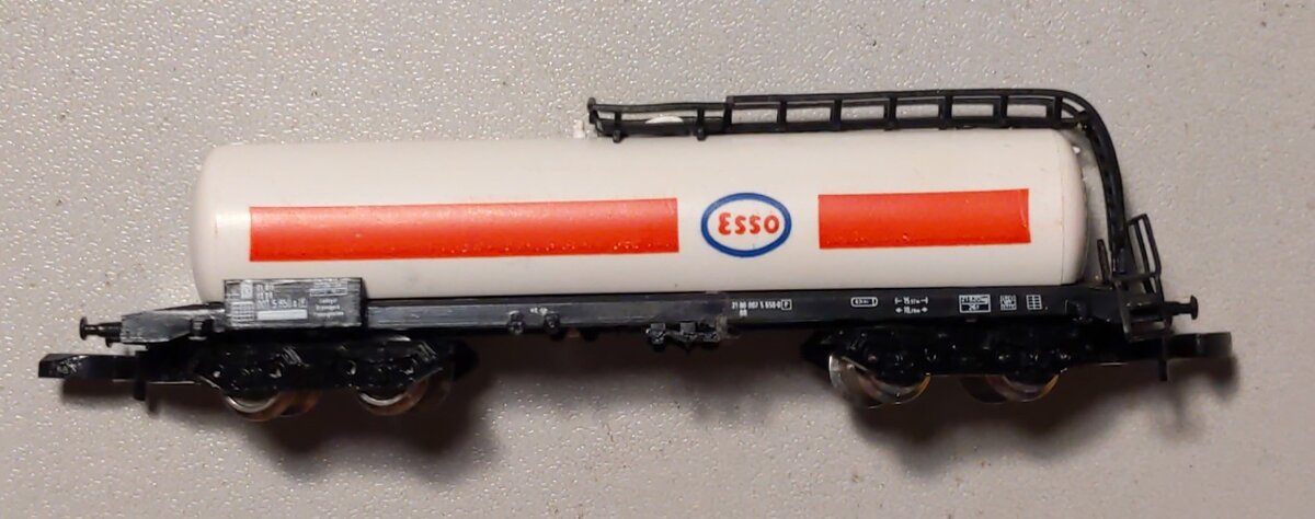 Marklin 8626 Z Scale Esso Oil Tanker Car LN/Box