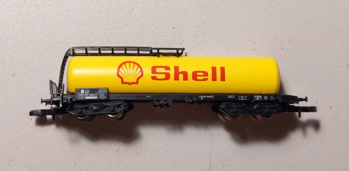 Marklin 8625 Z Scale Shell Oil Tanker Car – Trainz