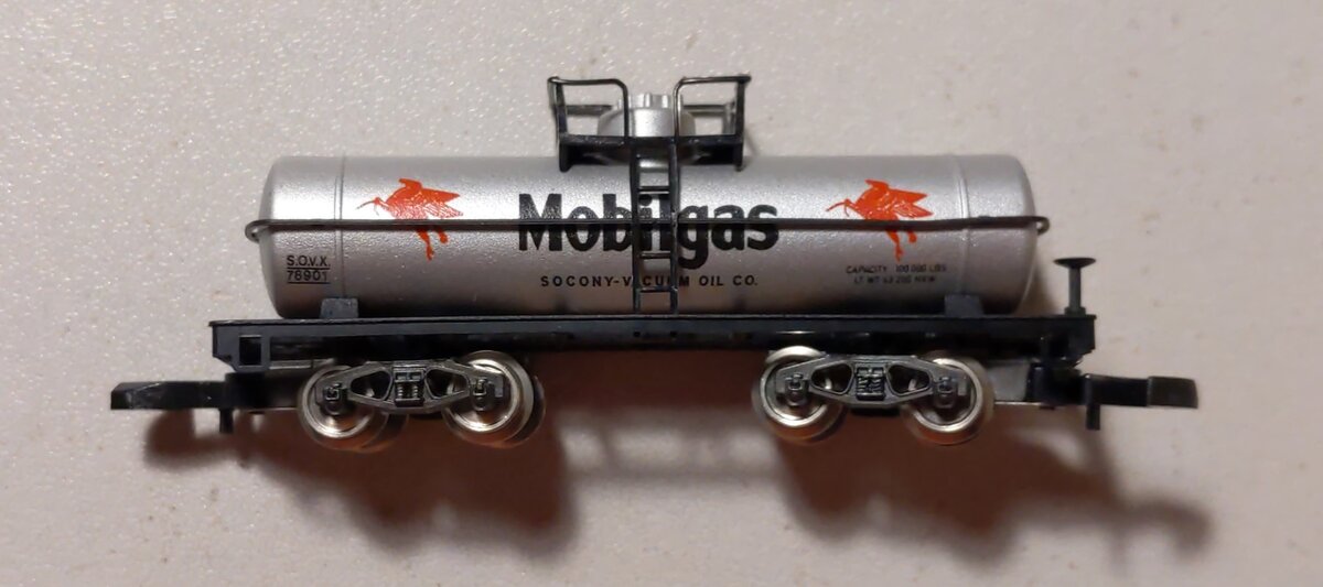 Marklin 8684 Z Scale Mobilgas Company Tank Car LN/Box