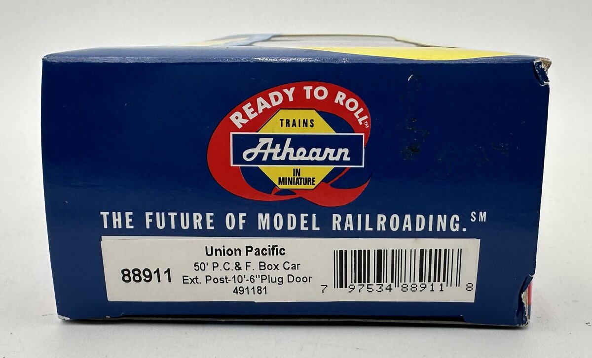 Athearn 88911 HO Scale Union Pacific 50' PC&F Rib Side Boxcar #491181
