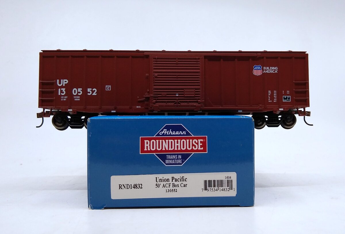 Roundhouse 14832 HO Scale Union Pacific 50' ACF Outside Post Box Car #130552