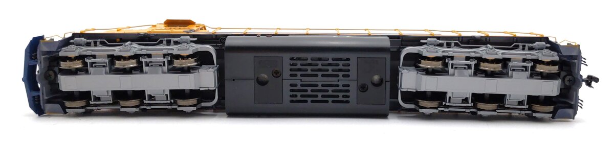 Kato 37-6611A HO Scale ATSF EMD SD40-2 Diesel Locomotive #5092