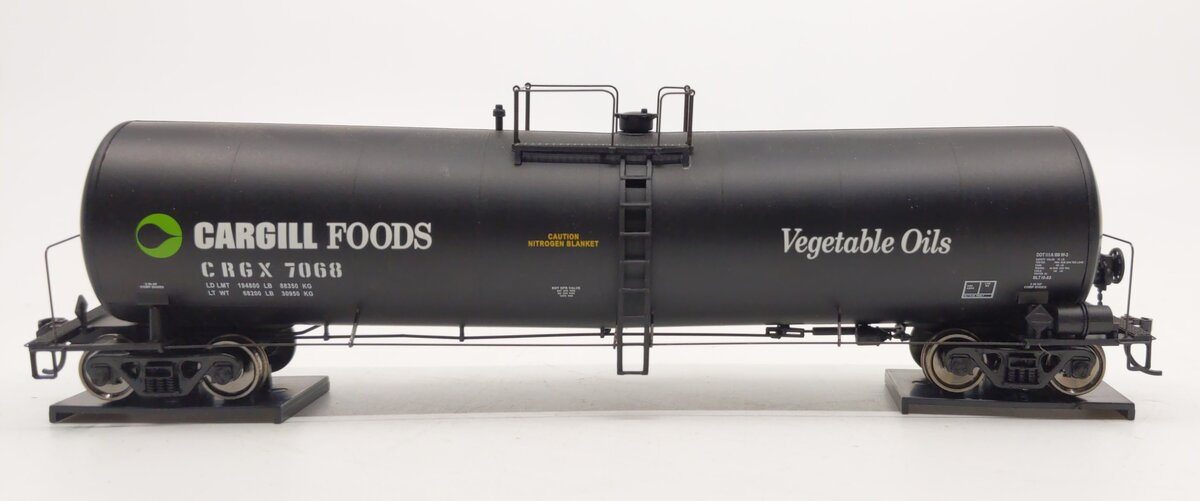 Walthers 920-100210 HO Scale CRGX 54' 23K Gallon Funnel Flow Tank Car #7068