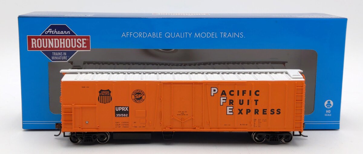 Roundhouse 87870 HO Union Pacific 50' Ex Post Mechanical Reefer #351582