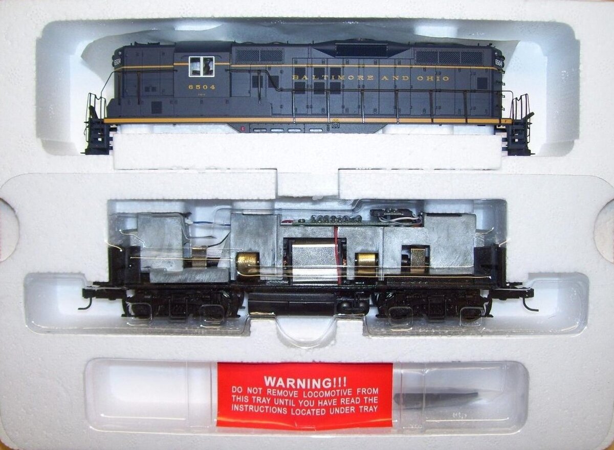 Proto 2000 23607 HO Baltimore & Ohio GP-9 Diesel Locomotive #6504