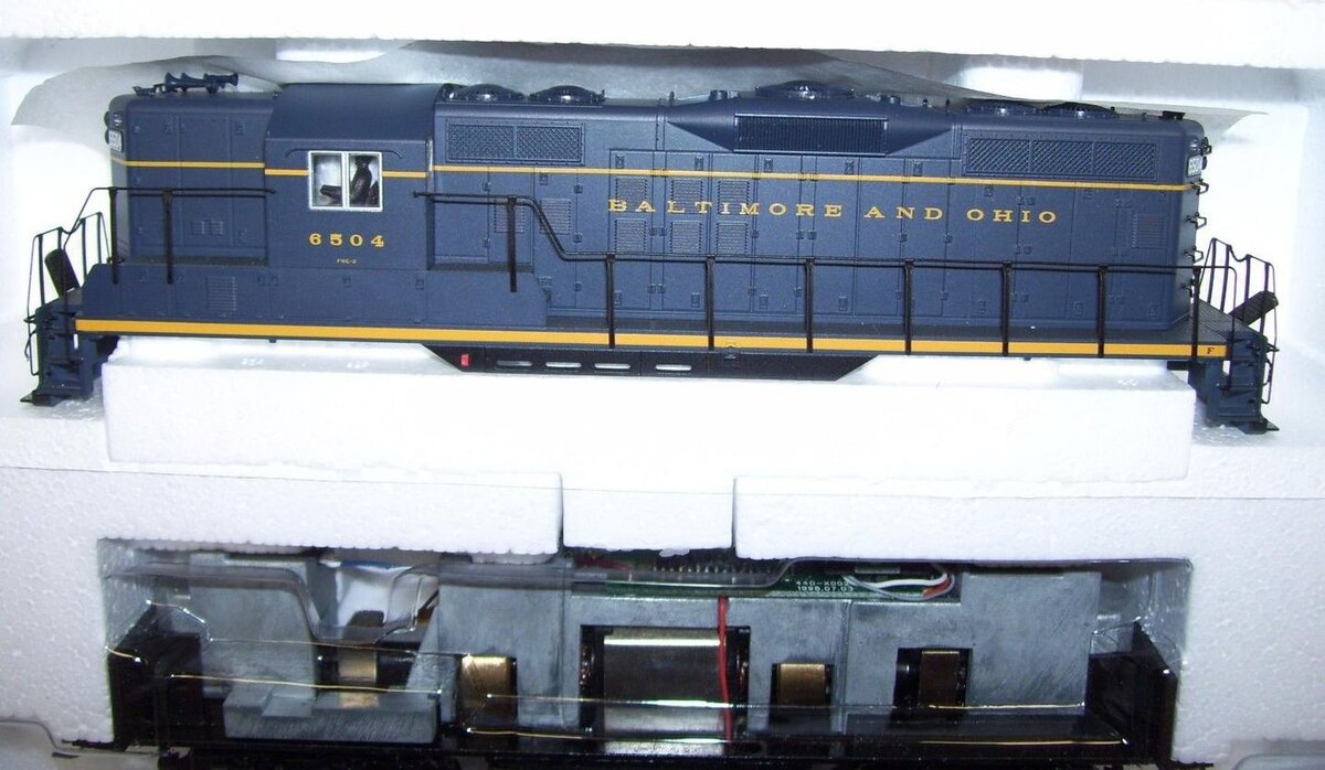 Proto 2000 23607 HO Baltimore & Ohio GP-9 Diesel Locomotive #6504