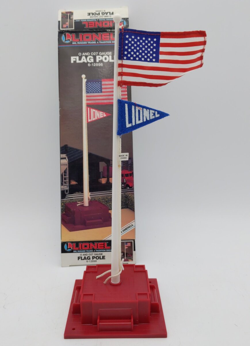 Lionel 6-12898 O/O27 Flag Pole W/ Lionel Pennant Kit