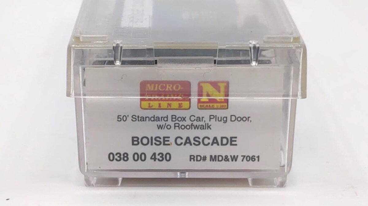 Micro-Trains 03800430 N MD&W Boise Cascade 50' Standard Plug Door Boxcar #7061