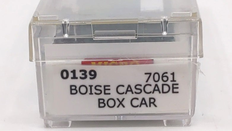 Micro-Trains 03800430 N MD&W Boise Cascade 50' Standard Plug Door Boxcar #7061