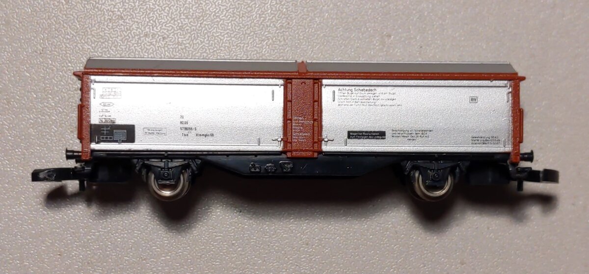 Marklin 8623 Z Scale Mini-Club DB Sliding Door Boxcar EX/Box