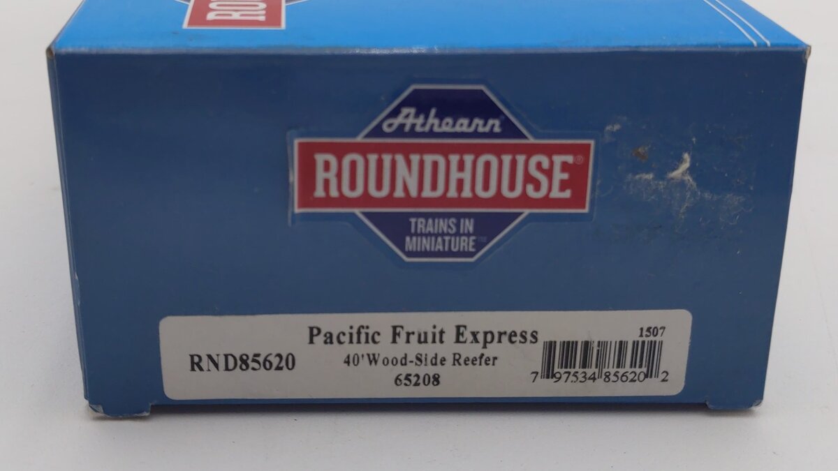 Athearn 85620 HO Pacific Fruit Express 40' Wood Reefer #65208