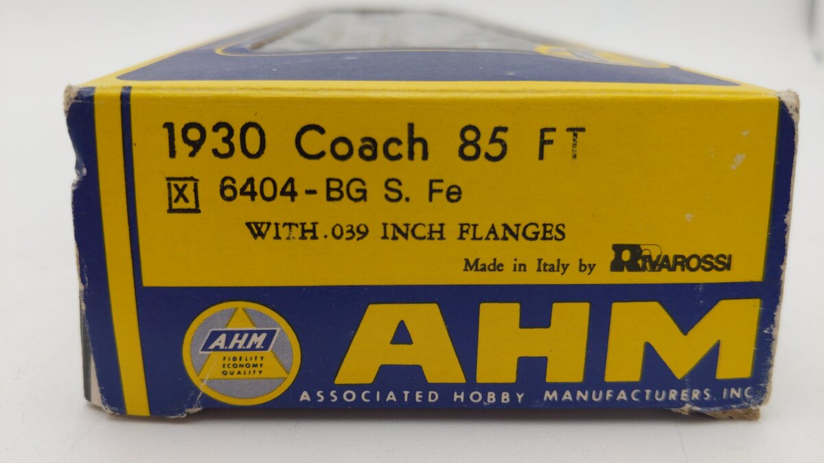 AHM 6404 HO Scale 1930 Santa Fe Passenger Coach Car #3119