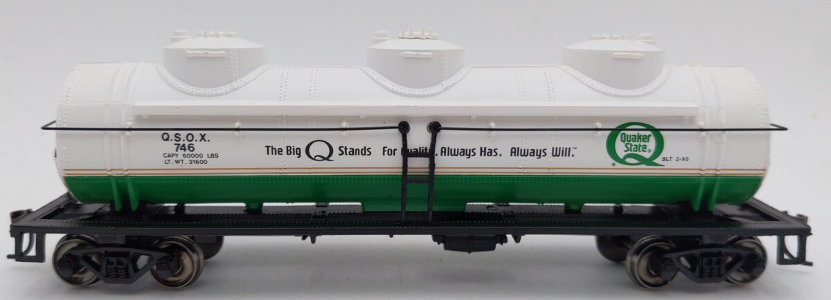 Bachmann 17137 HO Quaker State 40' 3-Dome Tank Car