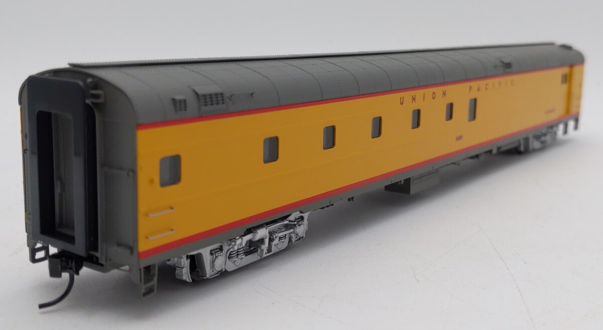 Walthers 932-9560 HO Scale Union Pacific Cities Series ACF Baggage Dormitory Car LN/Box