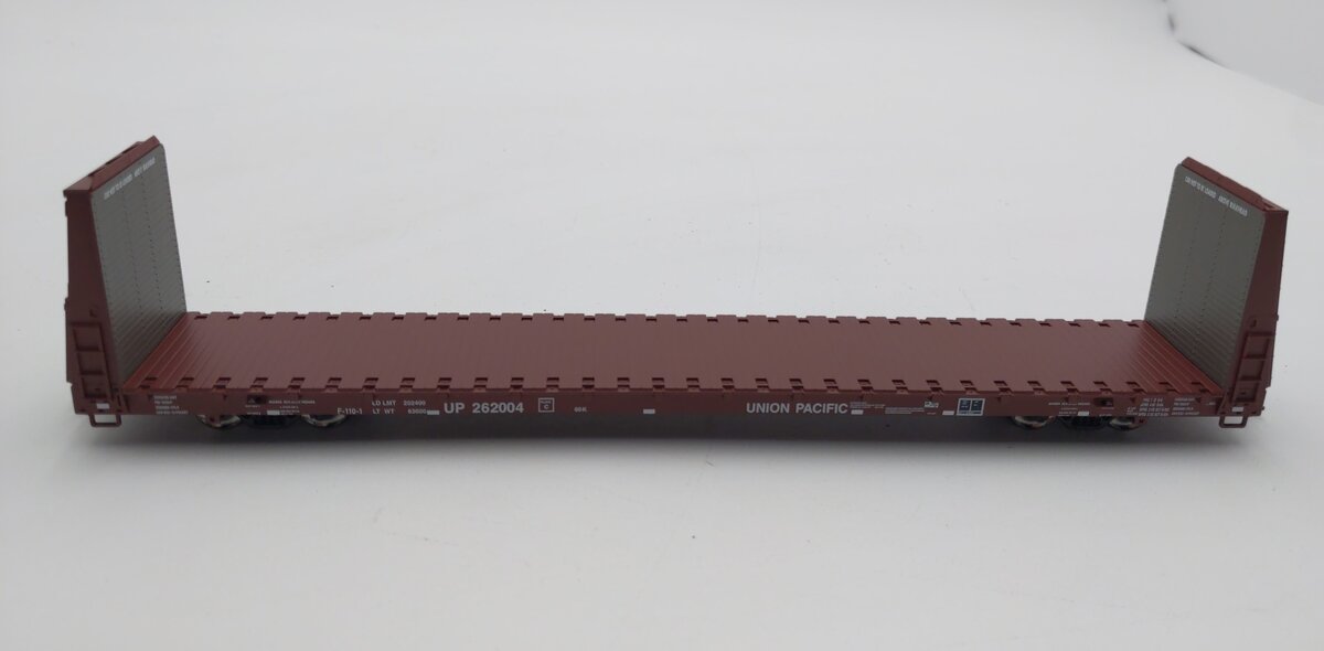Atlas 20000389 HO Scale Union Pacific Bulkhead Flatcar #262004