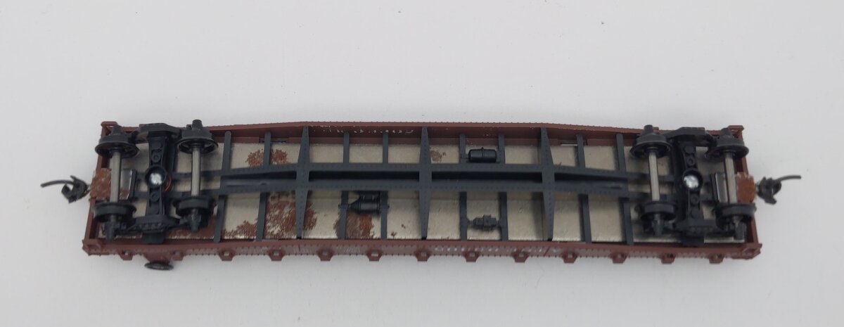 Athearn 1405 HO Scale Santa Fe 50 Ft Flat Car Kit With 2 Vans
