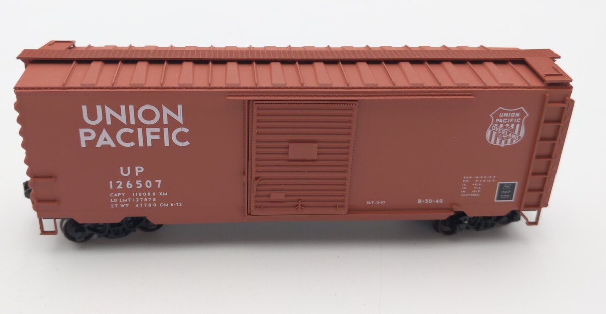 Accurail 3454 HO Union Pacific PS-1 Steel Boxcar Kit