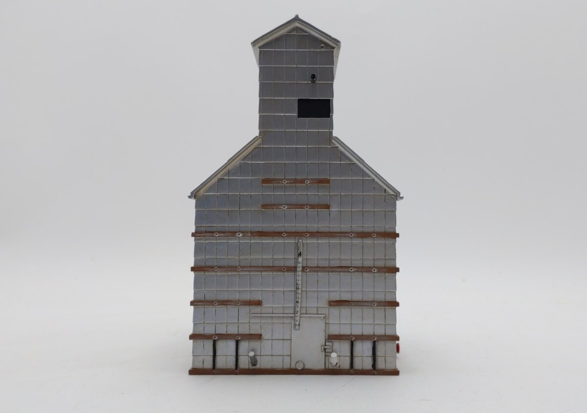 Athearn 95921 HO Small Town Grain Elevator Structures Ready To Roll