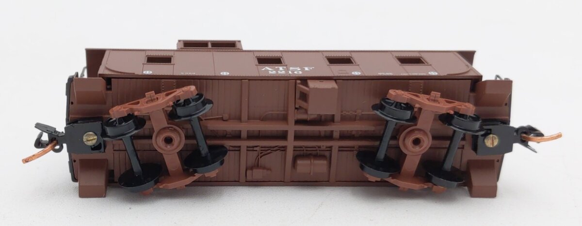 Micro-Trains 10000180 N Scale ATSF 36' Riveted Steel Caboose Offset Cupola #2216