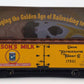 Roundhouse 85455 HO Scale Wilson's Milk 40' Wood Reefer #17501