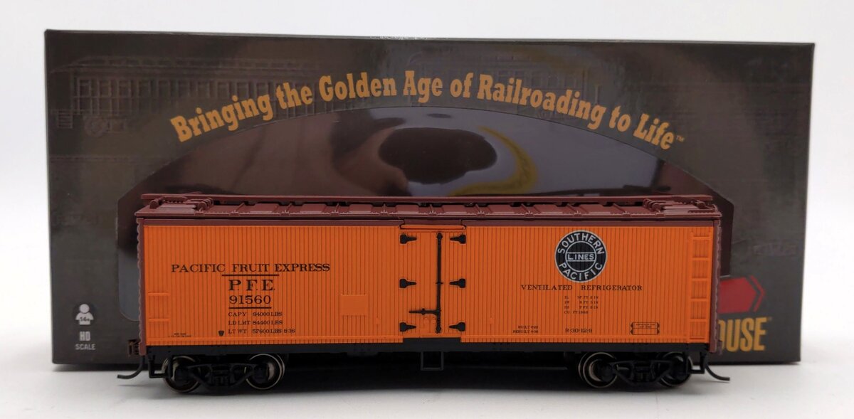 Roundhouse 85599 HO Pacific Fruit Express 40' Wood Reefer #91560