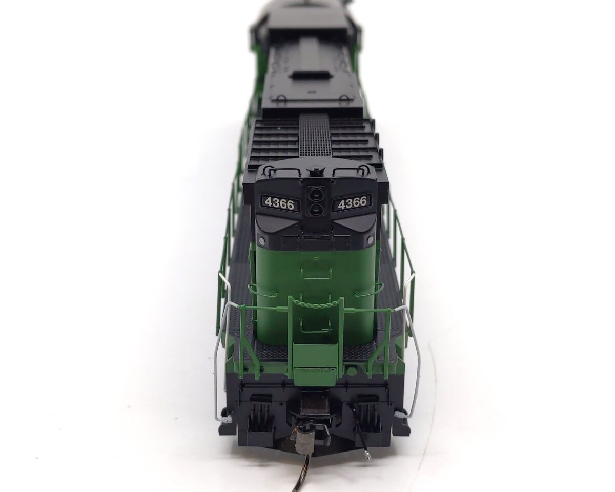 Bowser 24386 HO Burlington Northern ALCO Century C-636 Diesel Locomotive #4366