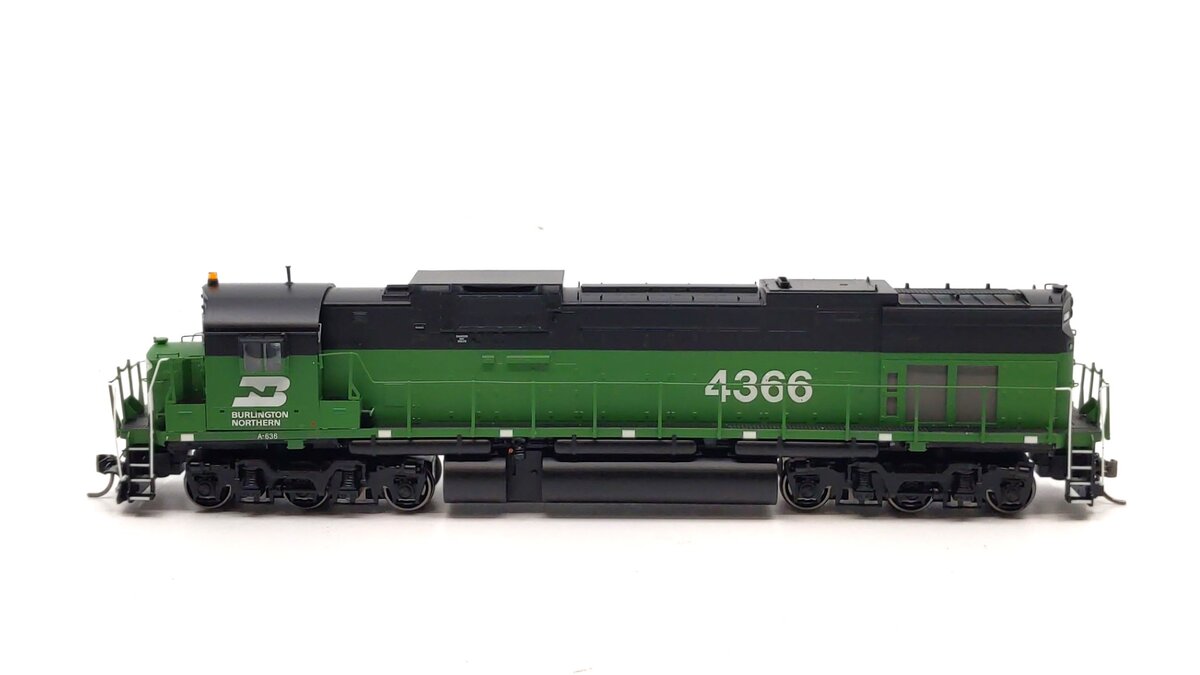 Bowser 24386 HO Burlington Northern ALCO Century C-636 Diesel Locomotive #4366