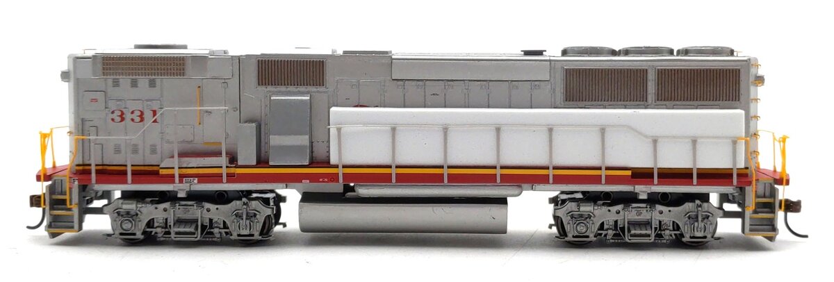 Athearn 88867 HO Santa Fe Ready to Run GP60B Diesel Locomotive #331