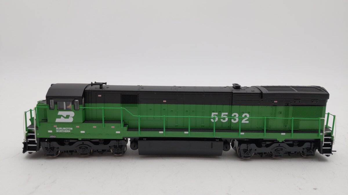 Broadway Limited 2443 HO Burlington Northern GE C30-7 Paragon2™ #5532 w/DCC