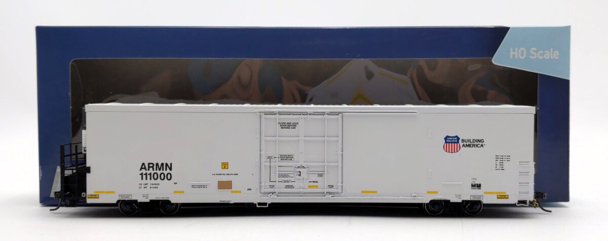 BLMA Models 52001 HO Union Pacific/ARMN Trinity 64' Reefer #111000