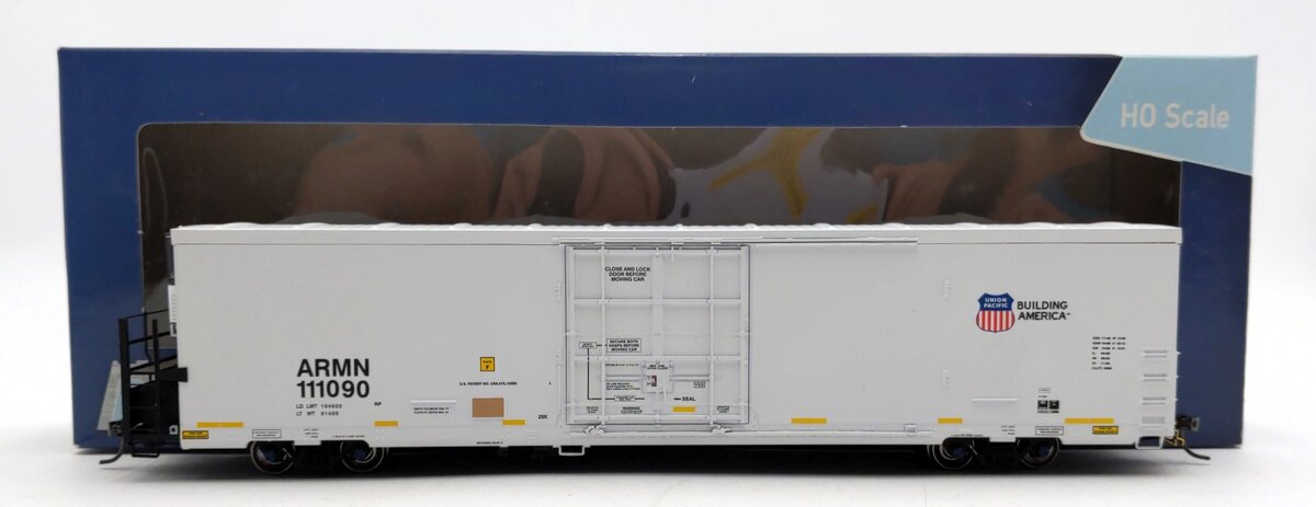 BLMA Models 52004 HO Union Pacific Trinity 64' Reefer Car #111090