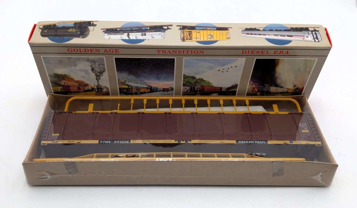 Walthers 932-4803 HO Conrail 89' Enclosed Auto Carrier Kit #931238