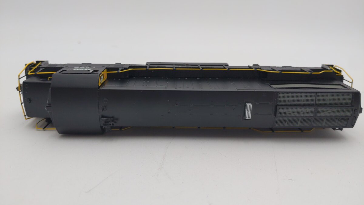Bowser 24545 HO Pittsburgh & Lake Erie U-25B Diesel Locomotive #2805 w/Sound/DCC