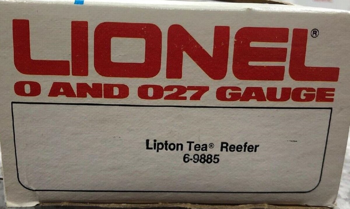 Lionel 6-9885 O Gauge Lipton Tea Billboard Reefer Car LN/Box