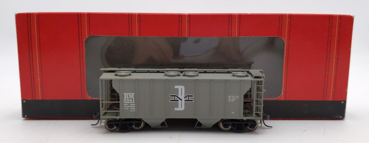 Atlas 1801 HO Boston & Maine PS-2 2-Bay Covered Hopper #5541 LN/Box