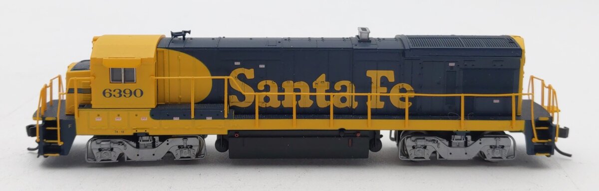 Atlas 49707 N Scale Santa Fe B23-7 Diesel Locomotive #6390