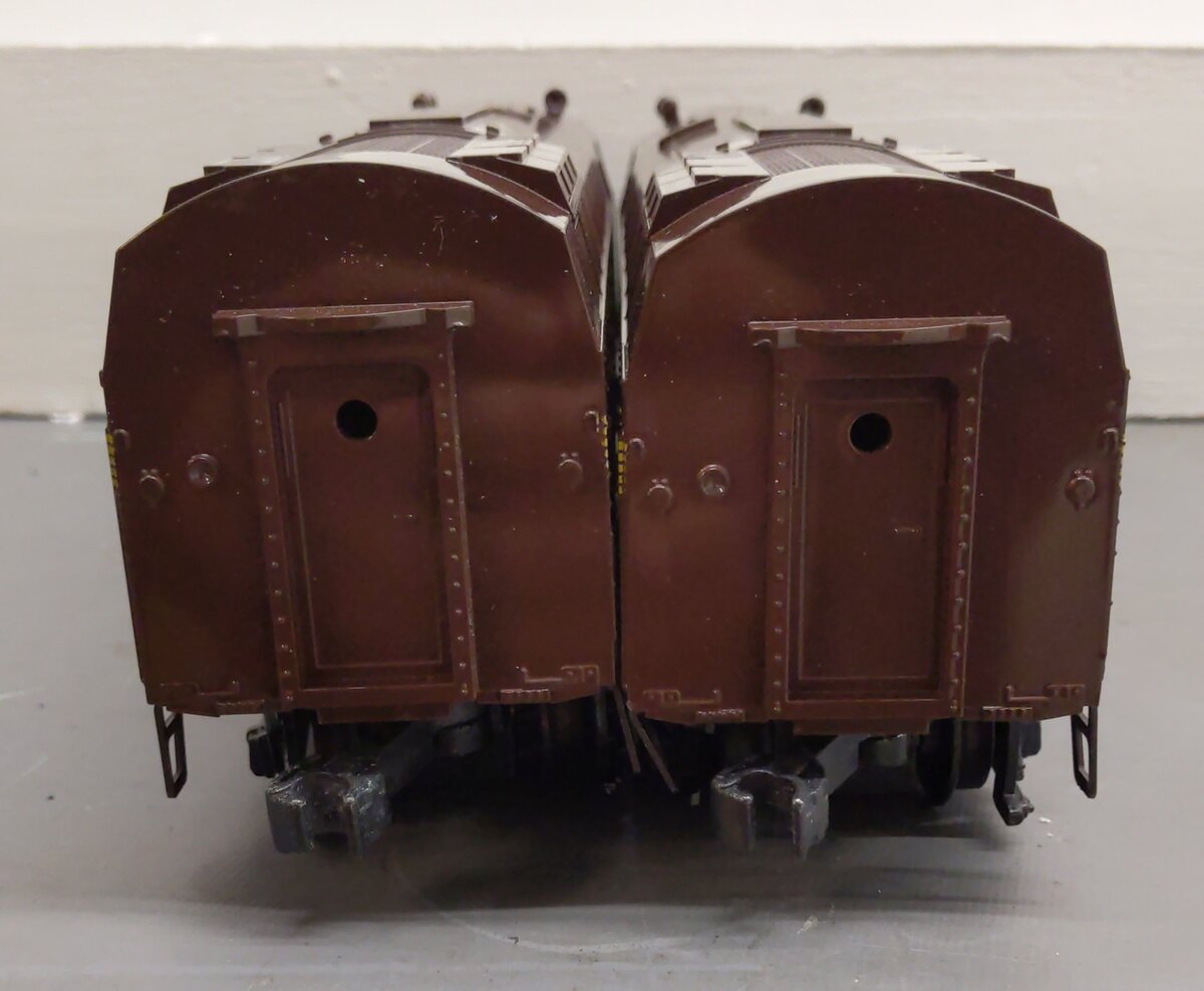 Williams SN105SM O Pennsylvania Sharknose AA Diesel & Passenger Set VG/Box