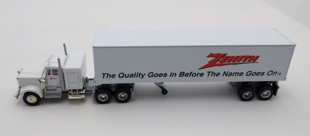 Lionel 6-12935 O Zenith Tractor Trailer NIB